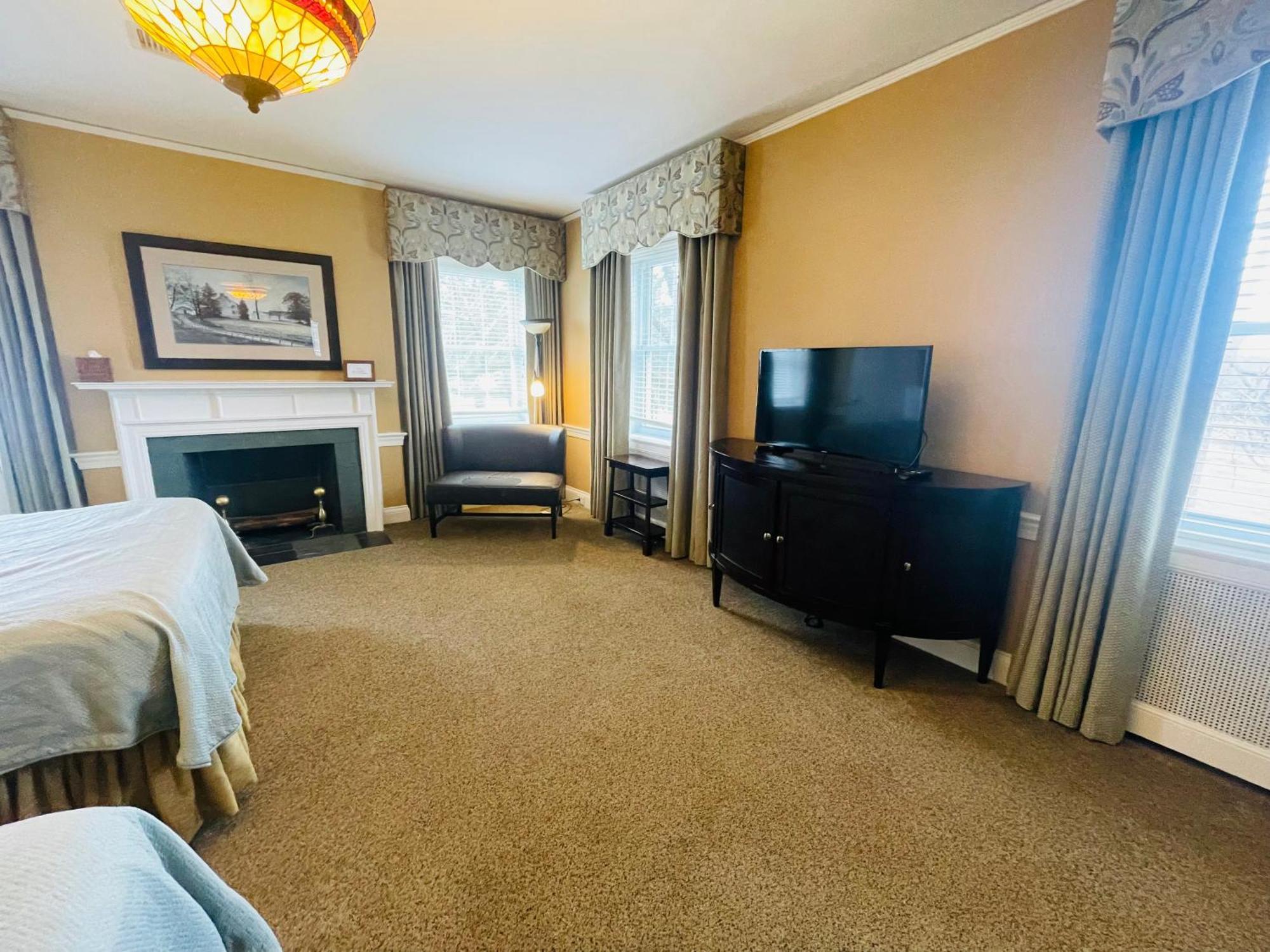 Excelsior At The Manor House Apartment Clemmons Екстериор снимка